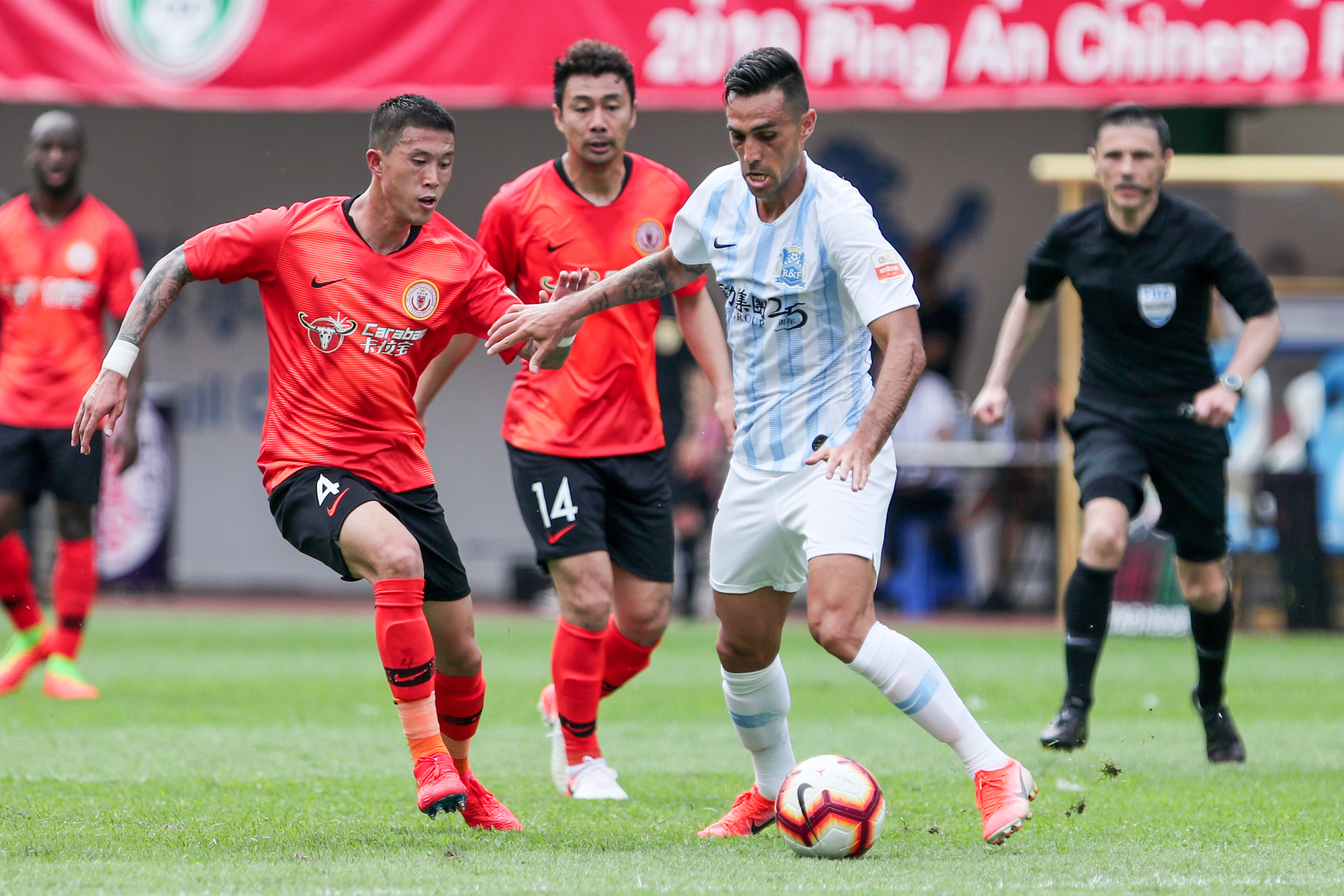 广州富力坐镇主场迎战重庆力帆，谁能占据上风？的简单介绍