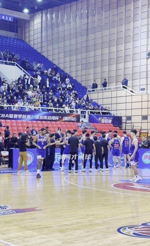 火爆比赛现场,球员实力斩获胜利的简单介绍 火爆比赛现场,球员实力斩获胜利的简单介绍