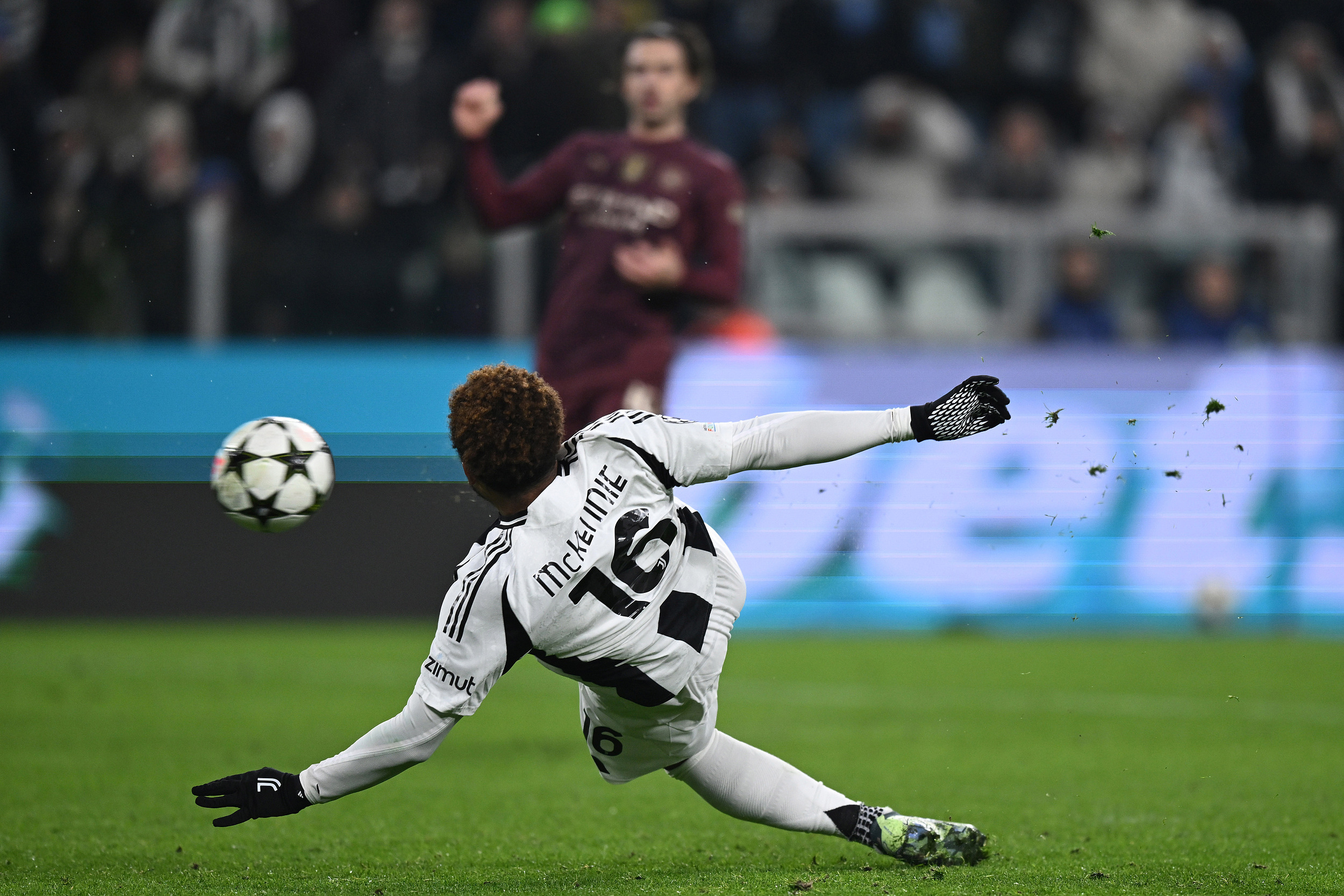 尤文胜出,成功晋级欧冠半决赛 尤文胜出,成功晋级欧冠半决赛