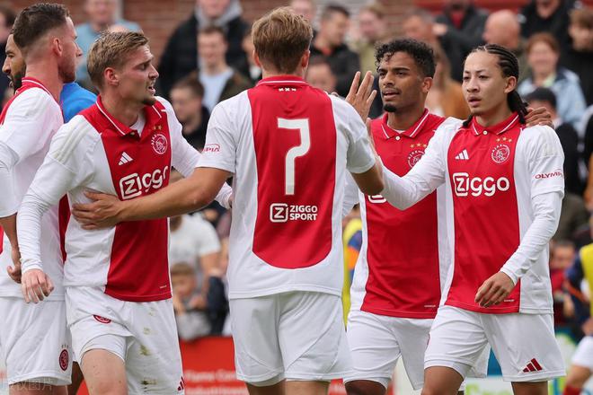 包含津巴布韦队球员表现超群,帮助球队获胜的词条 包含津巴布韦队球员表现超群,帮助球队获胜的词条