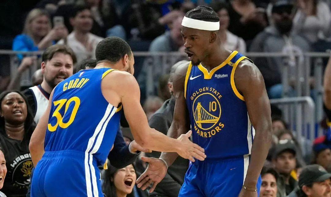 开云体育官网-勇士双星表现优异，率队斩获连胜