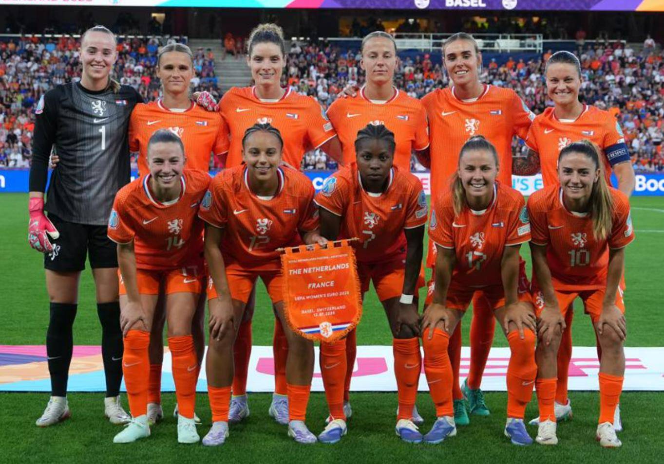 开云体育下载-包含瑞士爆冷击败荷兰，闯入八强的词条