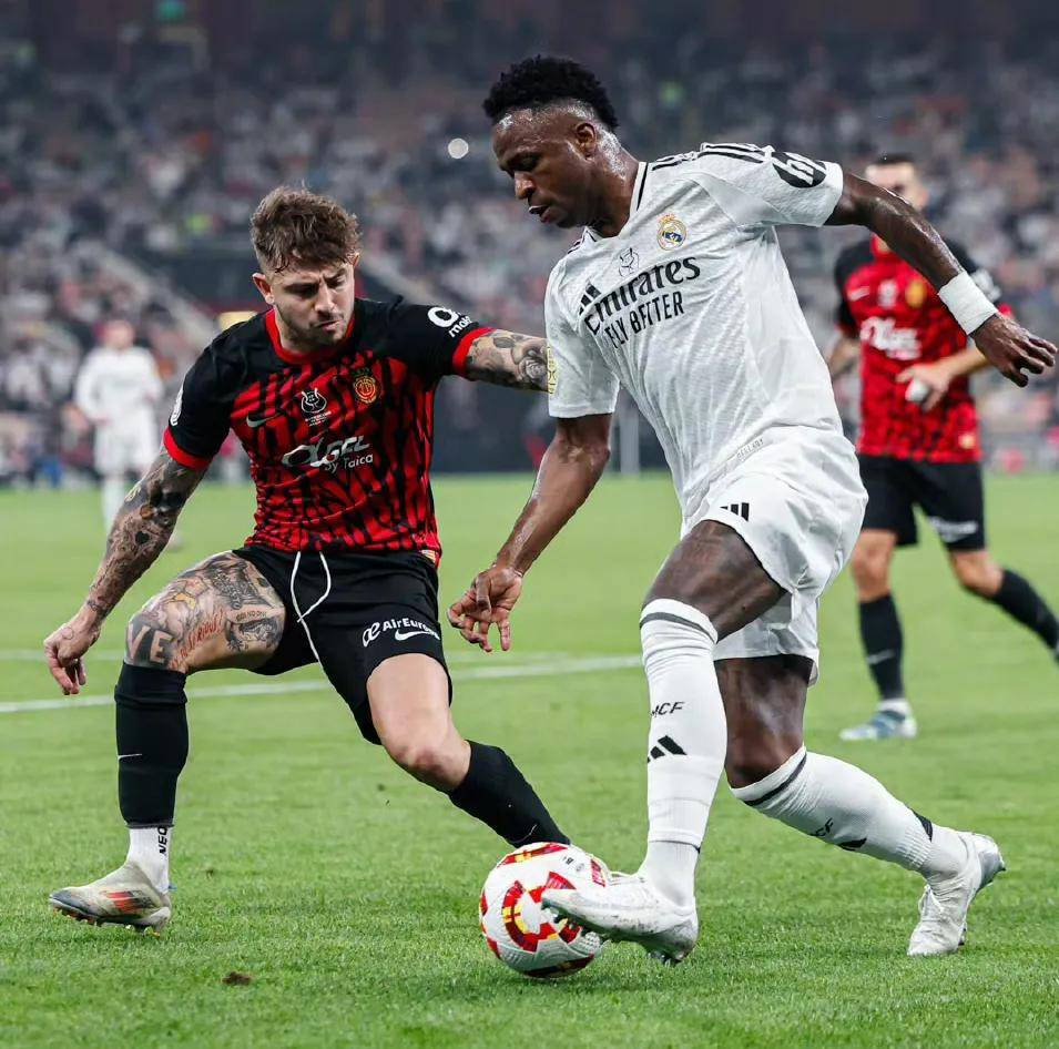 包含西班牙球队惊险胜出，晋级前景一片光明的词条