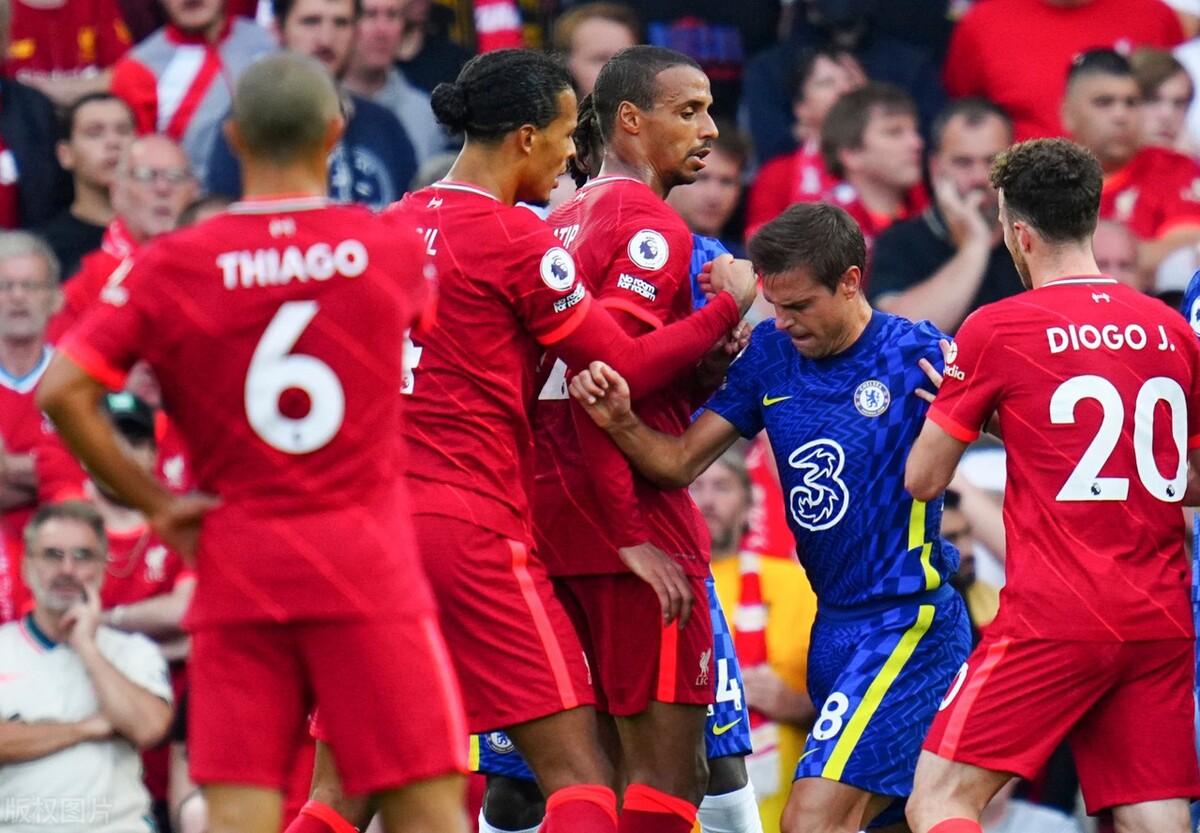 英超联赛：一场焦点战役即将打响，球迷期待激烈对抗的简单介绍