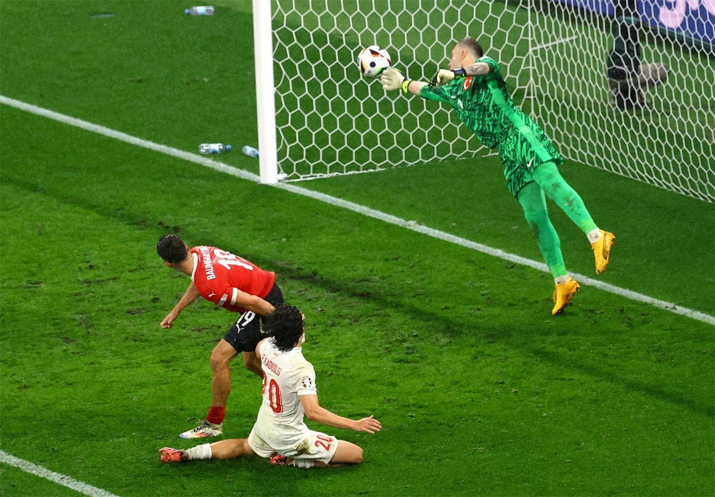 开云APP-瓦伦西亚球员坚守比赛胜利