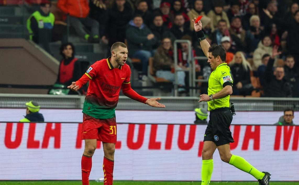 开云体育平台APP-包含AC米兰在比赛中凭借出色表现，引领潮流的词条