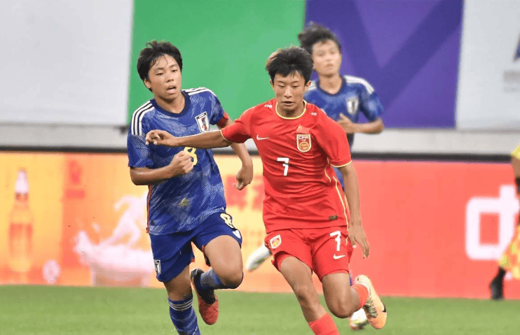 开云平台-越南球队勇夺关键胜利，士气高涨的简单介绍