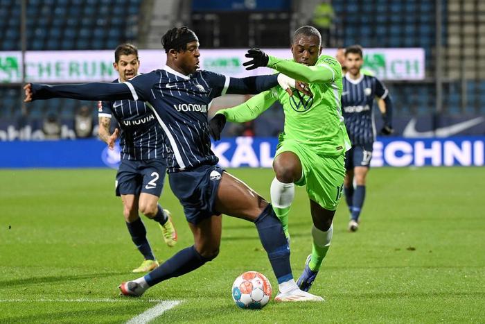 开云官网-柏林赫塔球员势不可挡，连胜对手保持不败