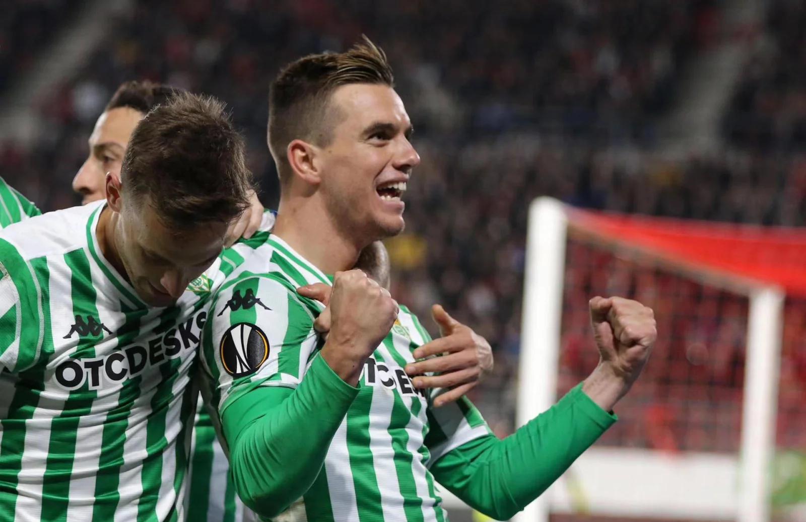 开云下载-包含塞维利亚主场击败巴列卡诺，稳固欧战资格的词条