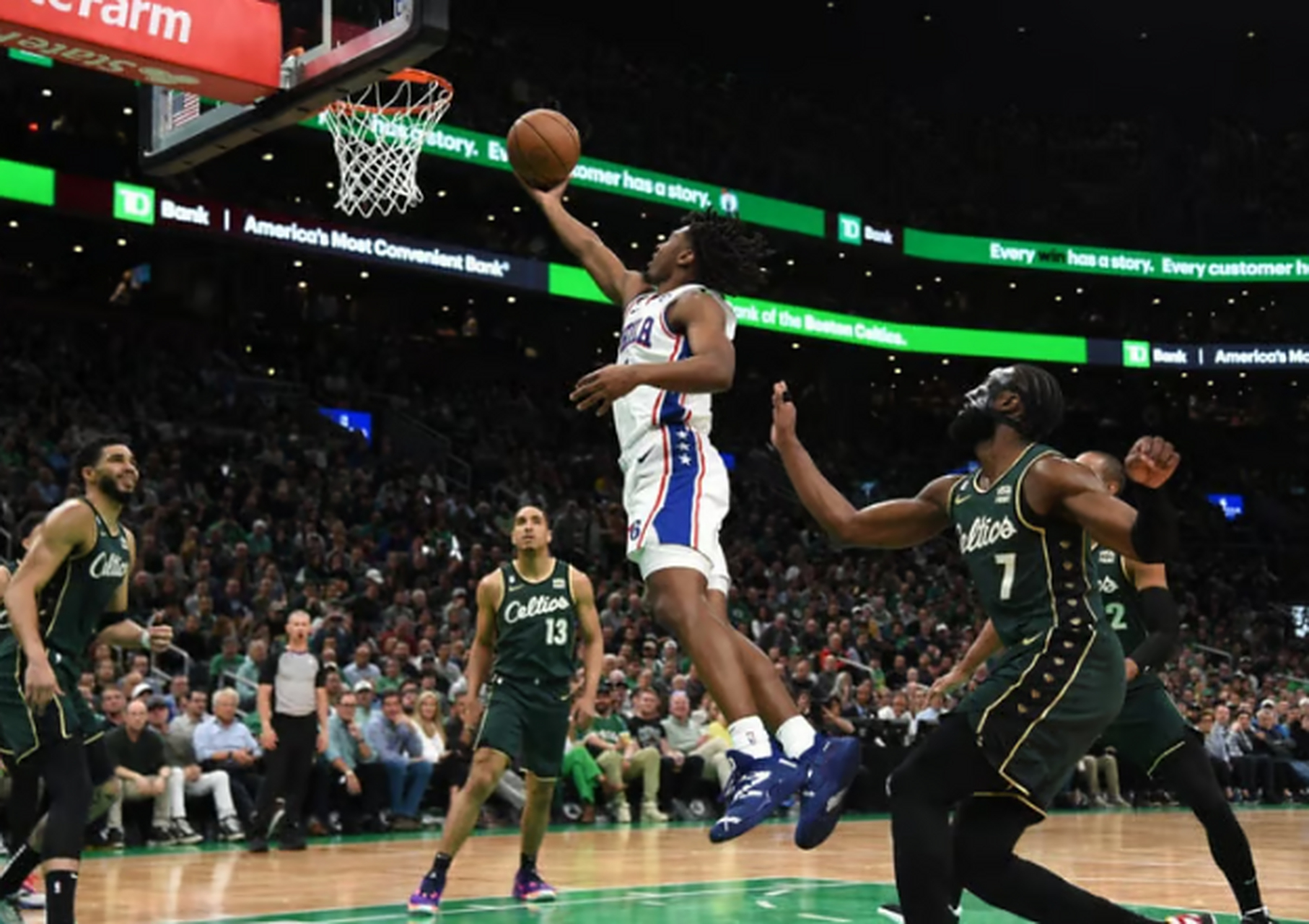 凯尔特人主场告捷，士气高涨的简单介绍