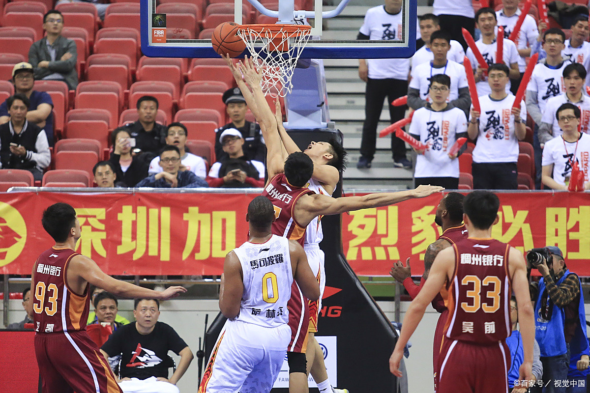 开云体育入口-精彩篮球对抗赛：球员实力较量的简单介绍