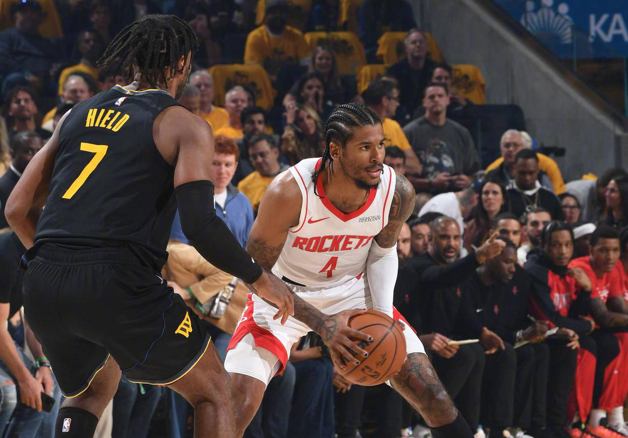 猛龙擒掘金，范弗利特狂砍分