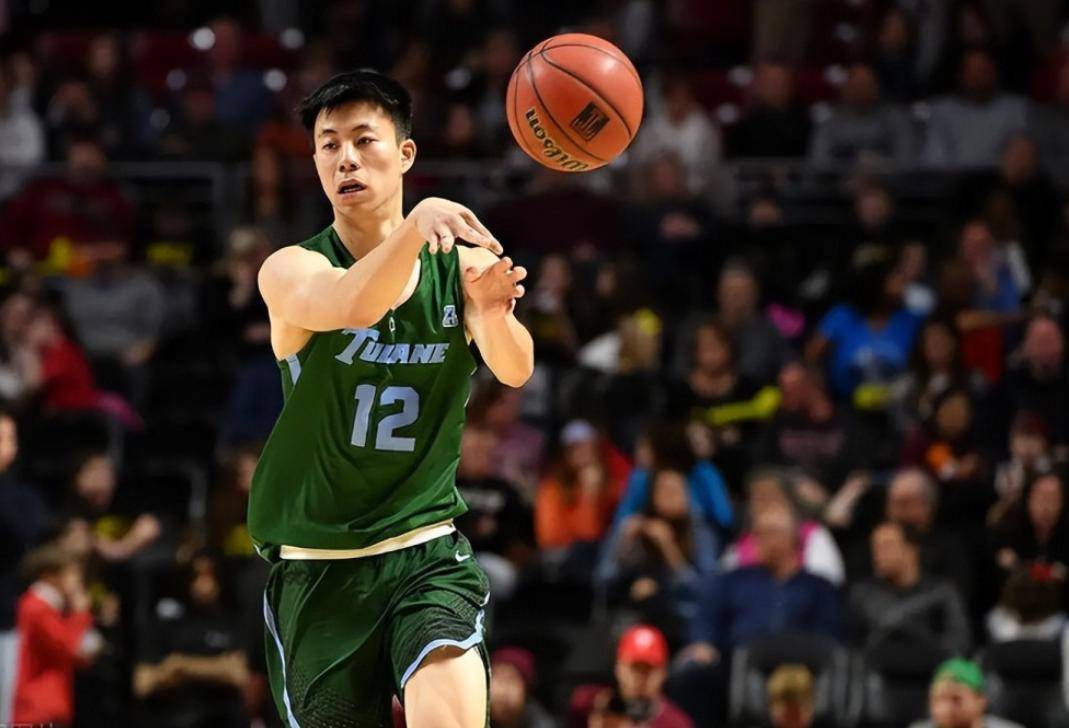 关于名将领衔士气高昂，球队全力拼搏追逐胜利的信息