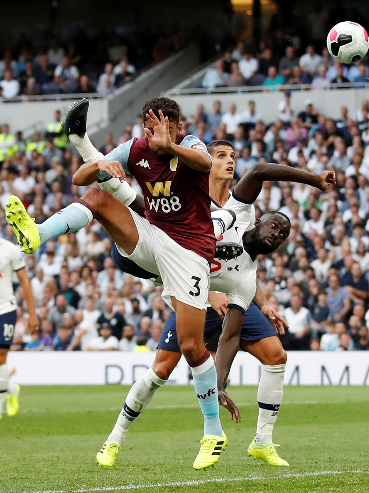 曼城球员备战充满激情，追求胜利