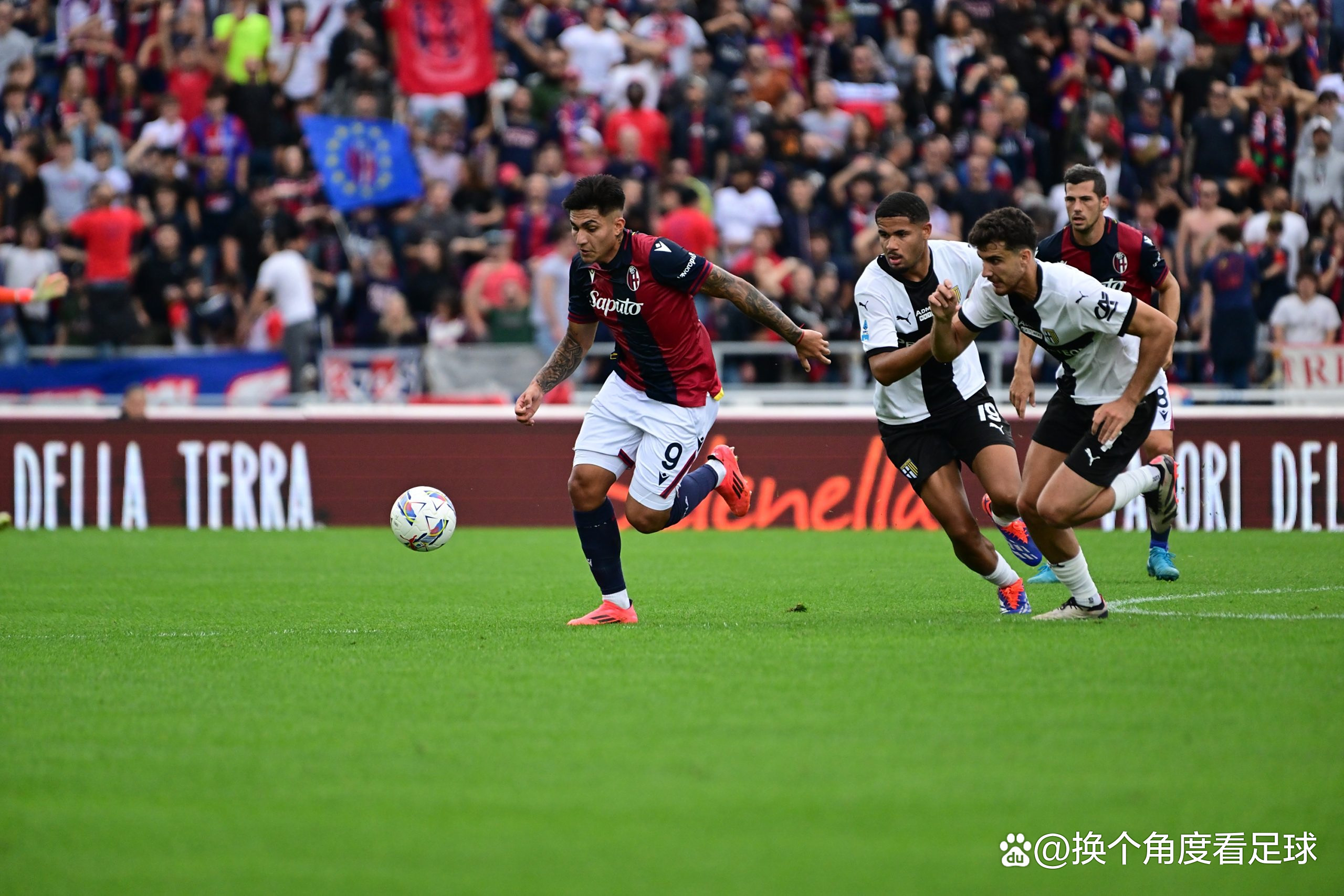 阿根廷队惊险过关，杀入八强