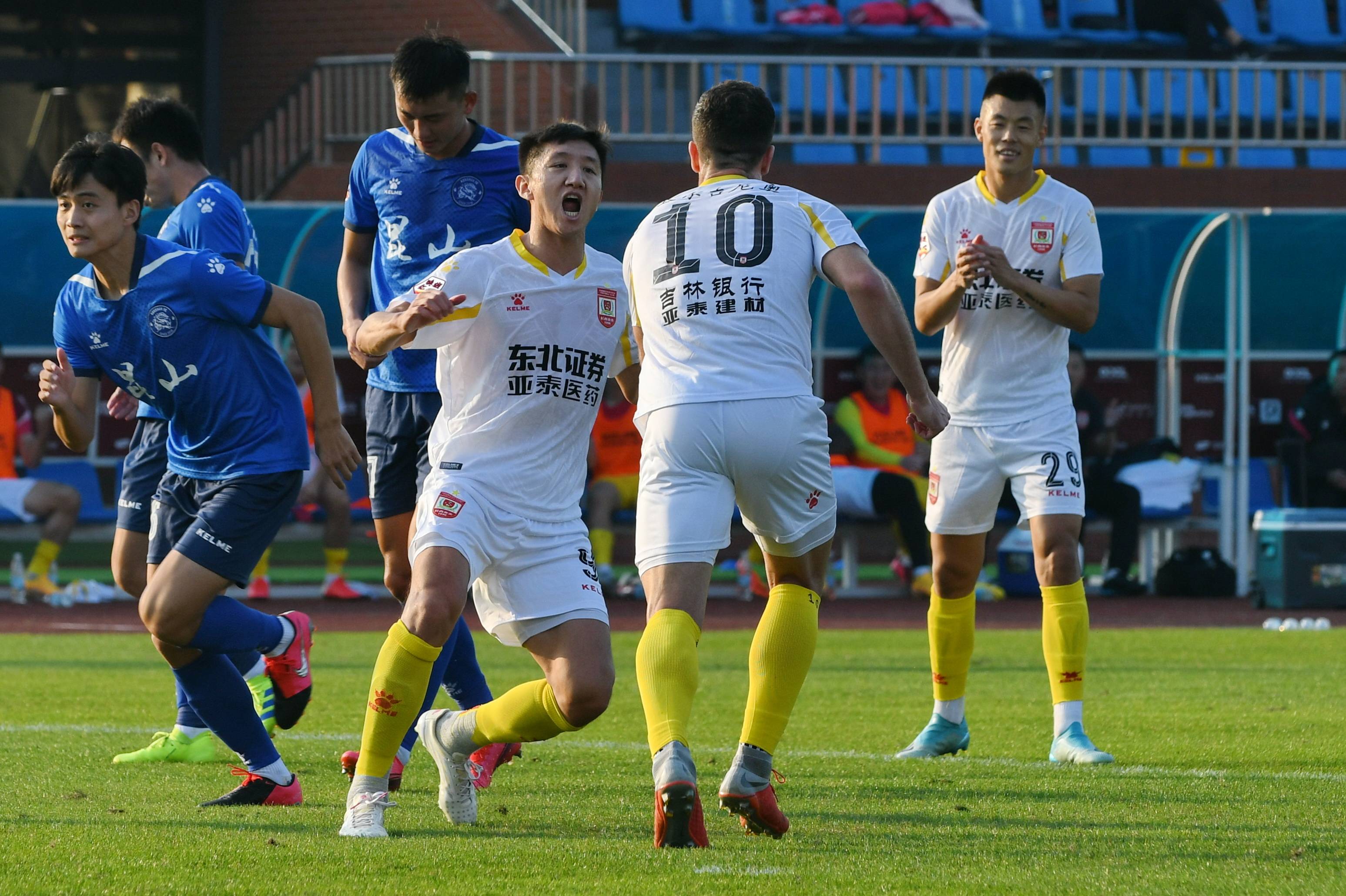 开云体育在线-长春亚泰迎战亚洲联赛，士气高昂备战的简单介绍