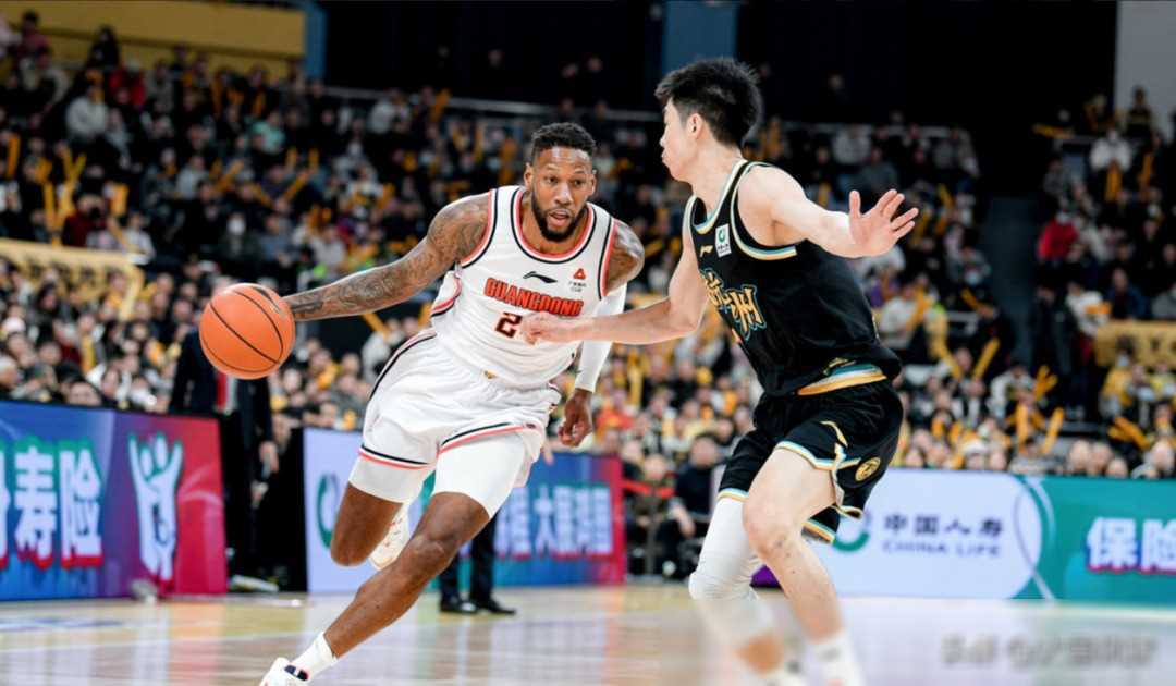 开云体育app-新老交锋：江苏迎战广东，对决引人期待的简单介绍