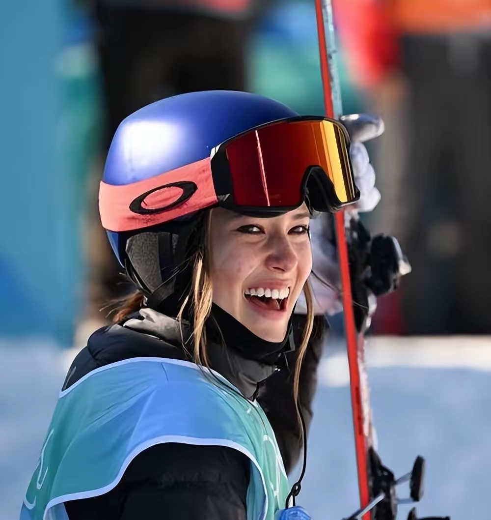 奥地利选手夺得滑雪冠军,创造佳绩 奥地利选手夺得滑雪冠军,创造佳绩