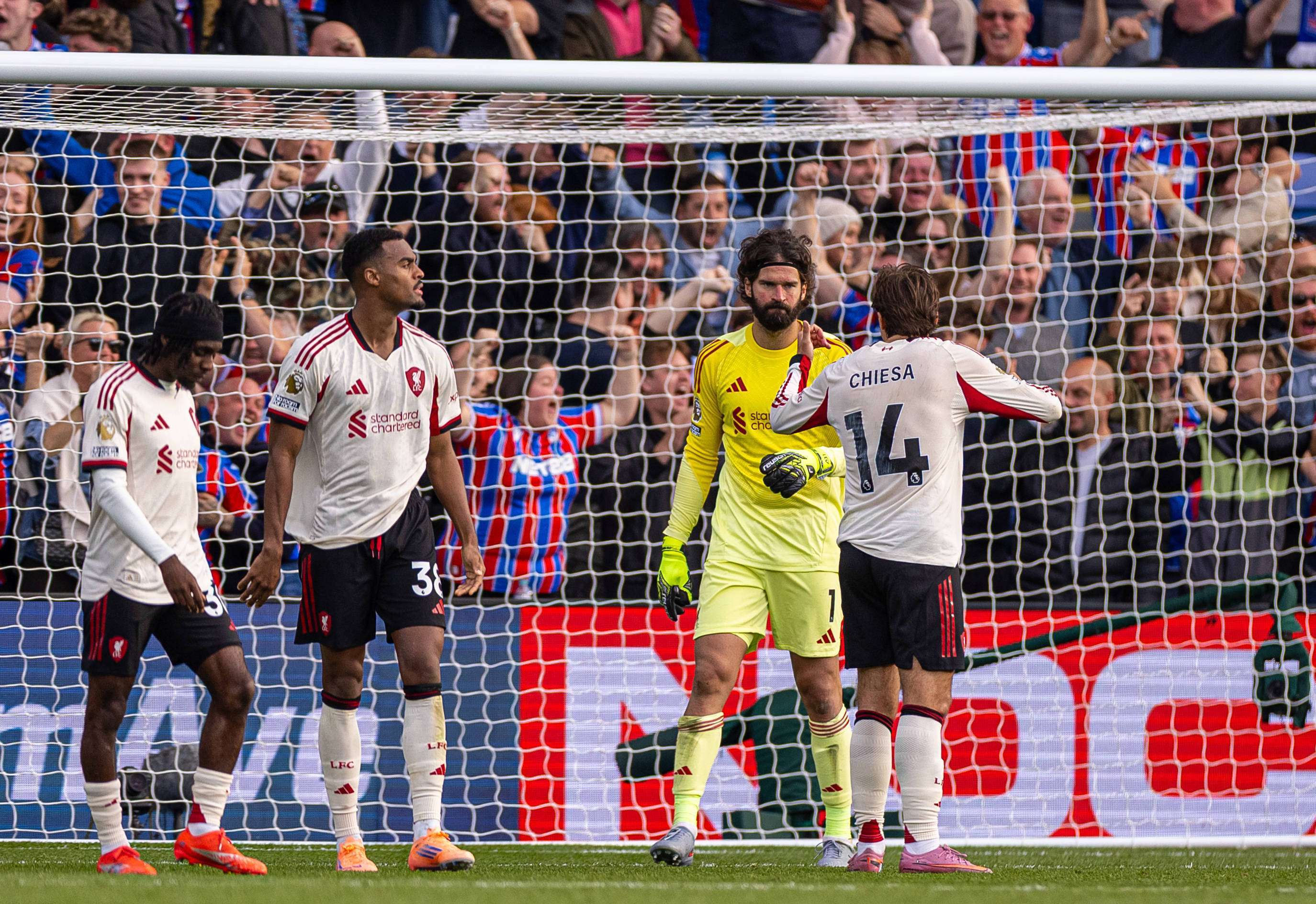 曼联绝杀巴黎,萨内爆发神勇的简单介绍 曼联绝杀巴黎,萨内爆发神勇的简单介绍